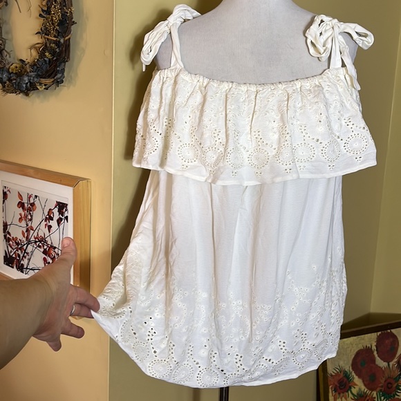 LUCKY Size 2x On/Off Shoulder Eyelet EmbroideredTop Pullover Romantic $99 NEW - Picture 3 of 16
